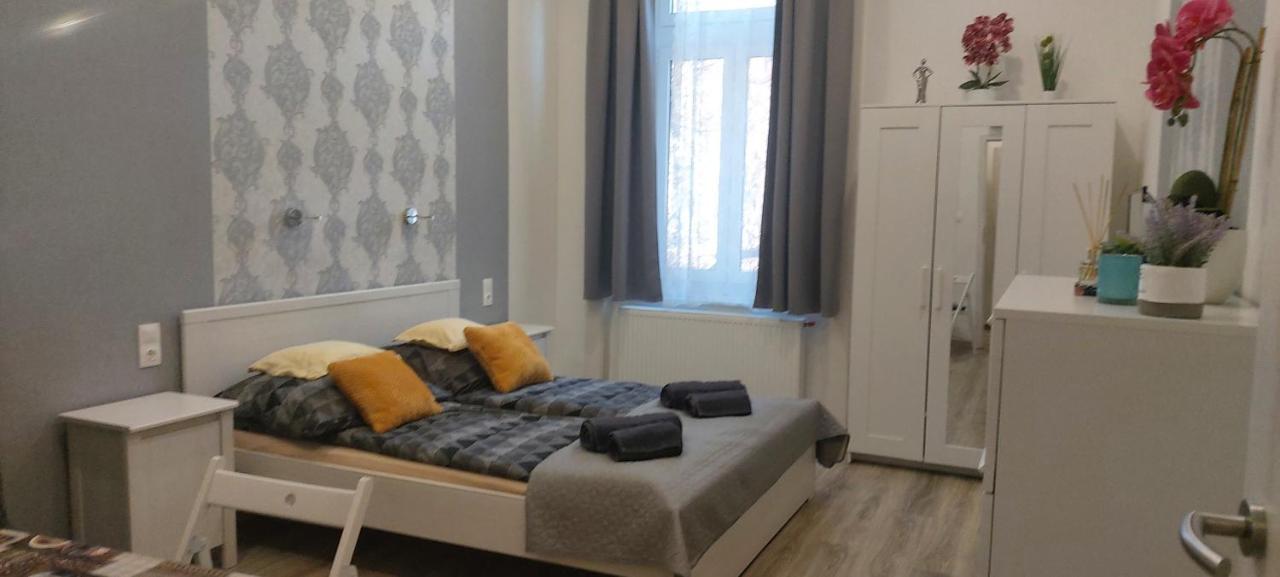 Pompar Belvarosi Apartman Szeged Bagian luar foto