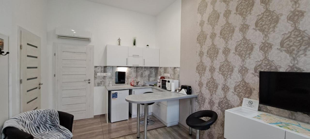 Pompar Belvarosi Apartman Szeged Bagian luar foto