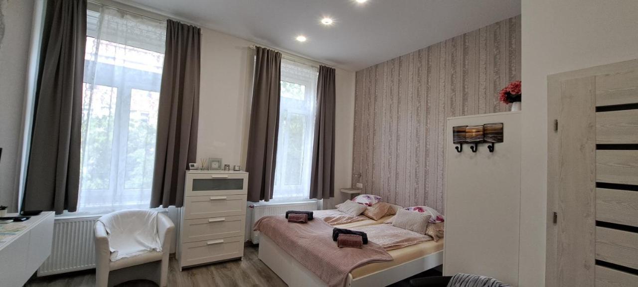 Pompar Belvarosi Apartman Szeged Bagian luar foto
