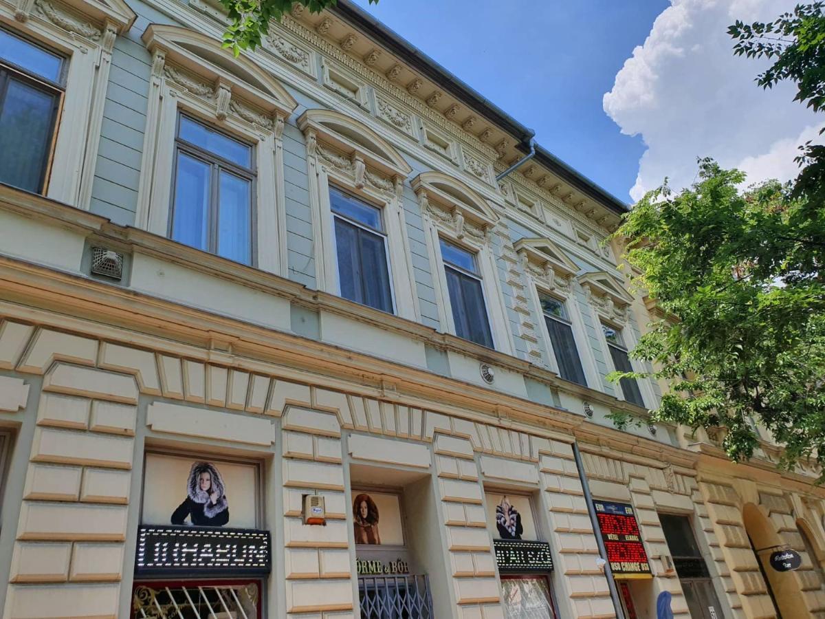 Pompar Belvarosi Apartman Szeged Bagian luar foto